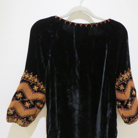 JOHNNY WAS Elim Velvet Peasant Blouse in Black Floral Embroidered Boho NWT - Picture 13 of 15